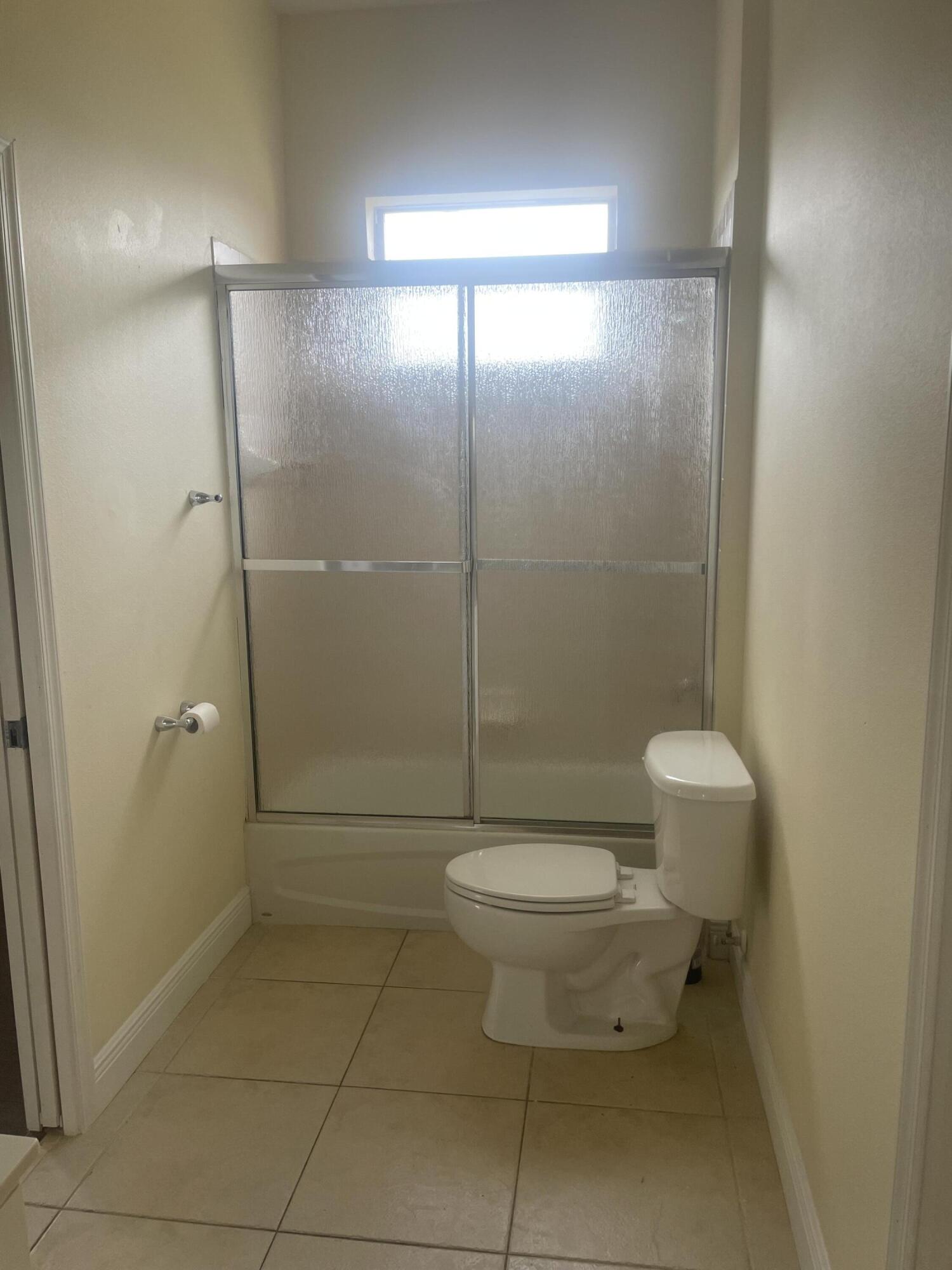 PORT ST LUCIE SECTION 5 - Residential Lease