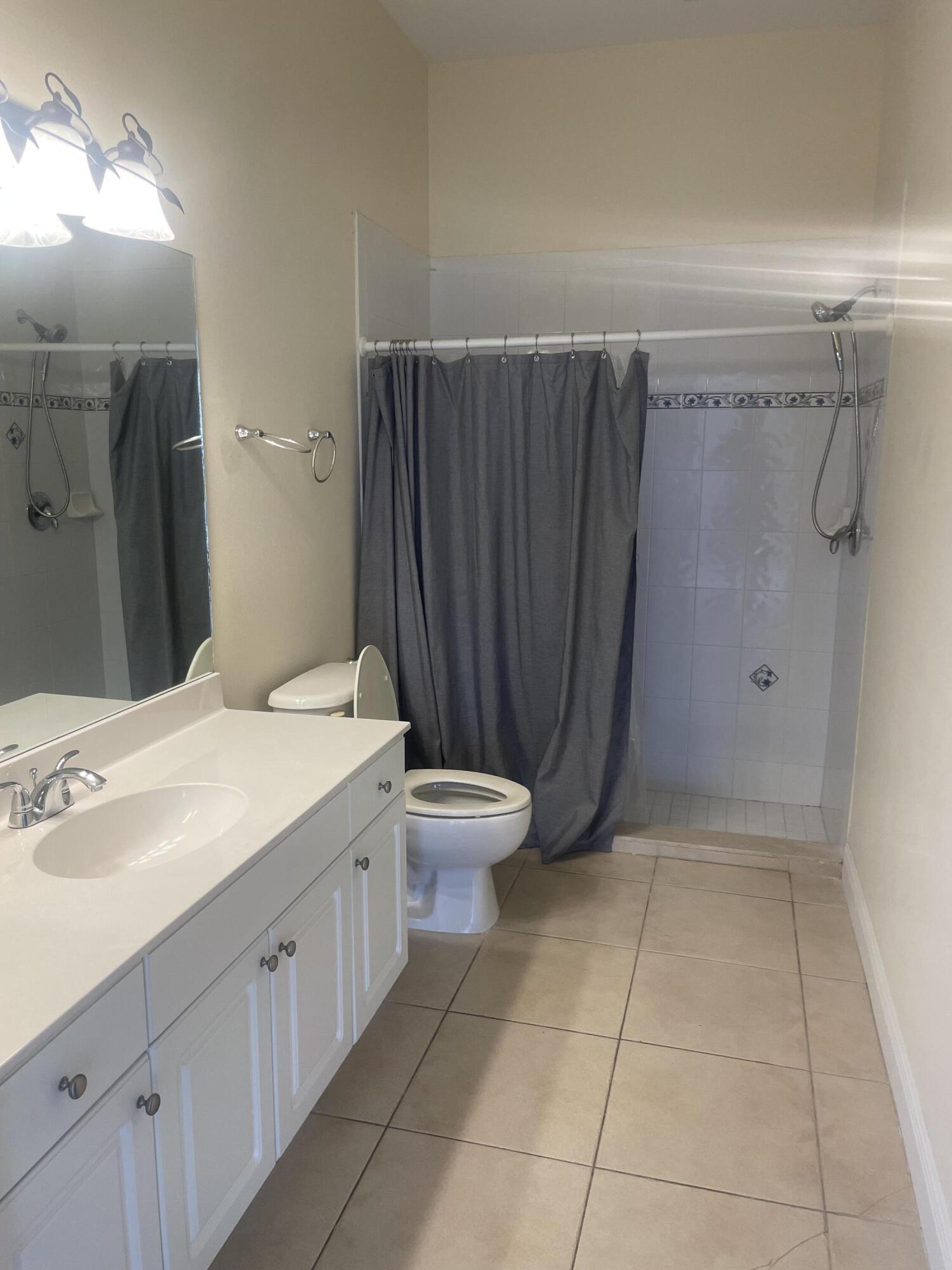 PORT ST LUCIE SECTION 5 - Residential Lease