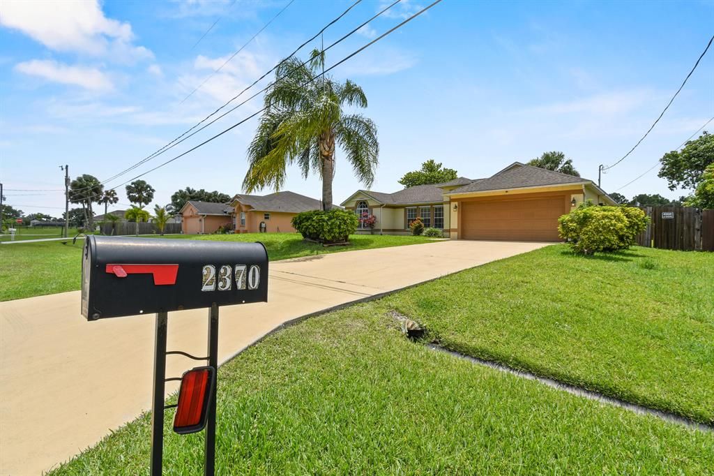 Photo of 2370 SW Dodge Terrace, Port St Lucie, FL 34953 (MLS # R10889434)