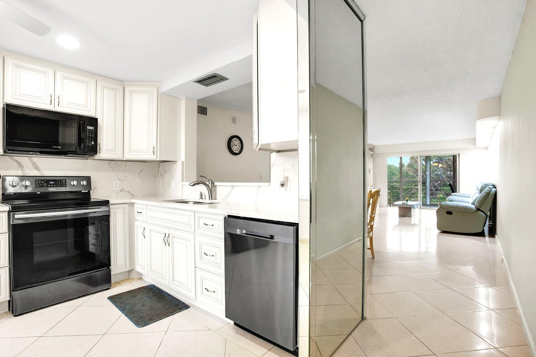 MARTINIQUE VILLAGE II B CONDO - Residential