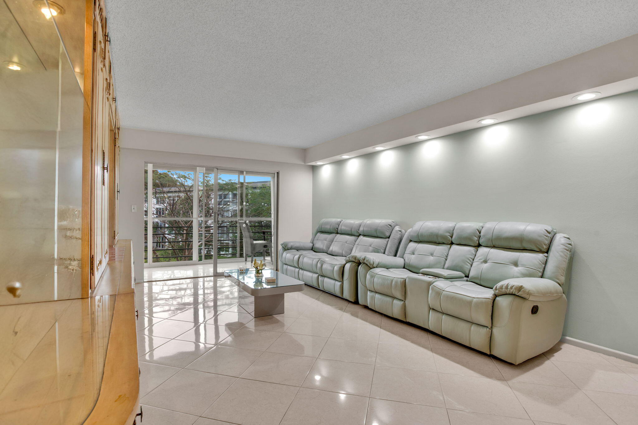 MARTINIQUE VILLAGE II B CONDO - Residential