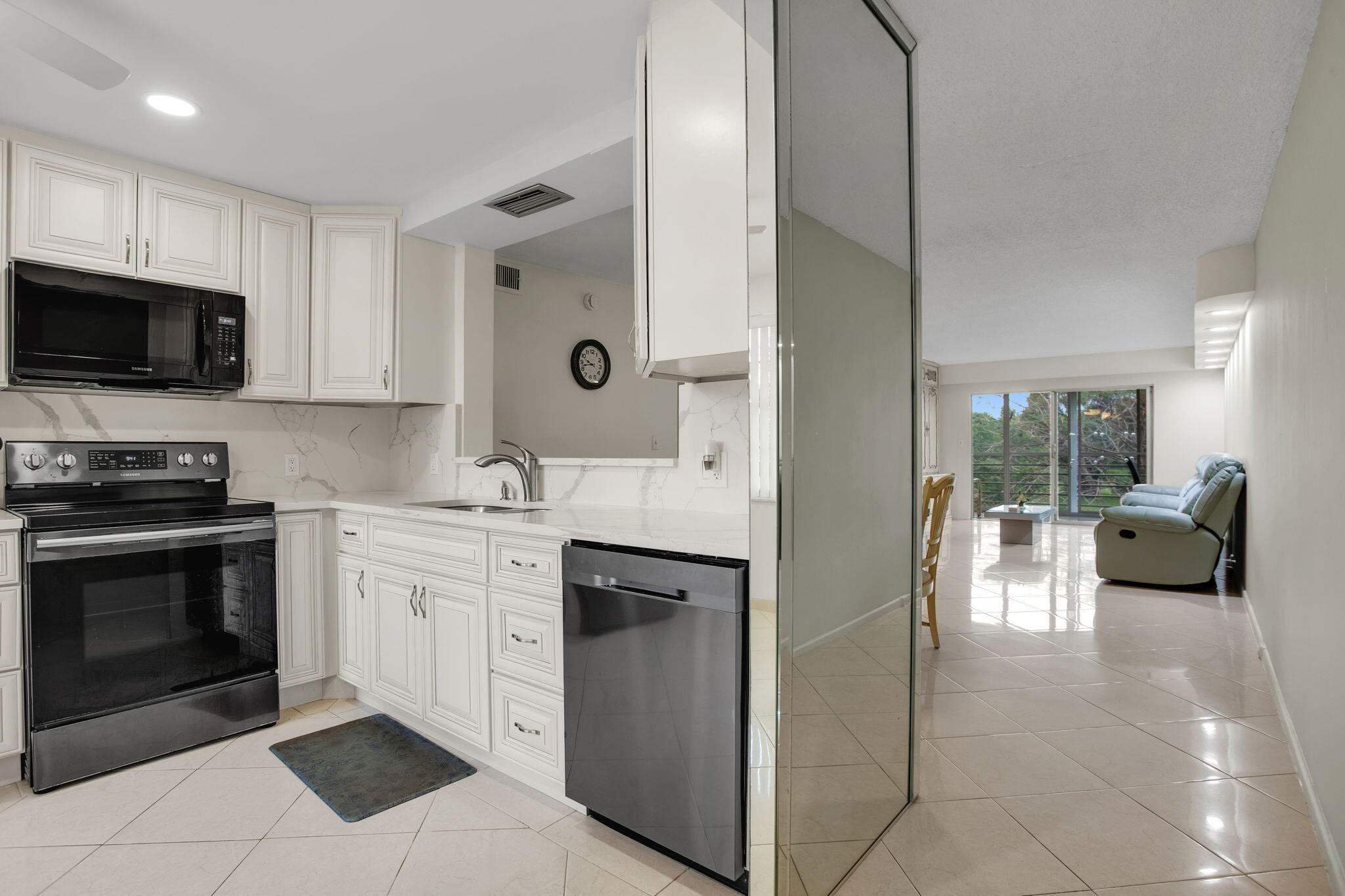 4701 Martinique Drive K3