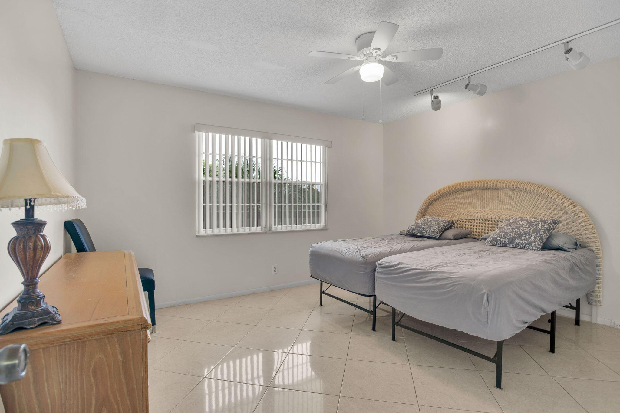 MARTINIQUE VILLAGE II B CONDO - Residential