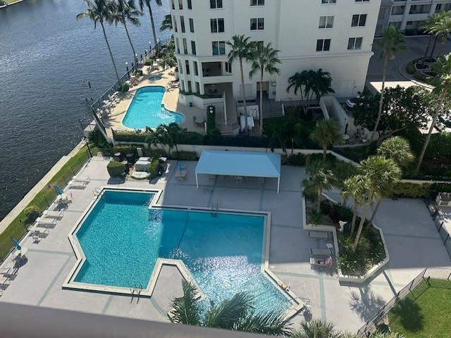 Voyager Condominium - Residential