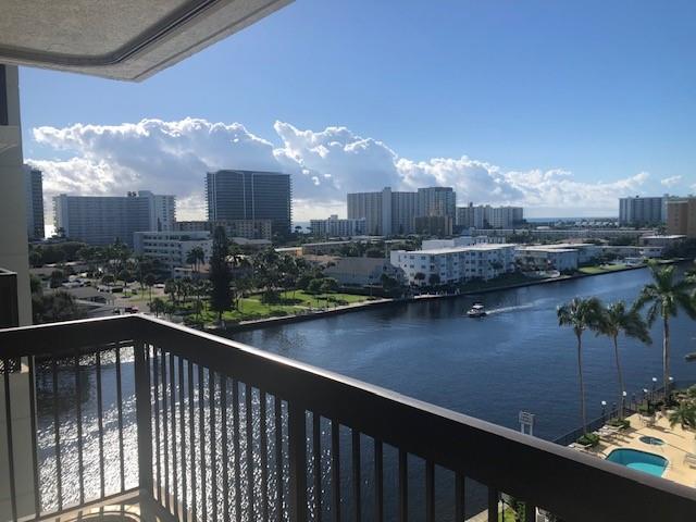 Voyager Condominium - Residential