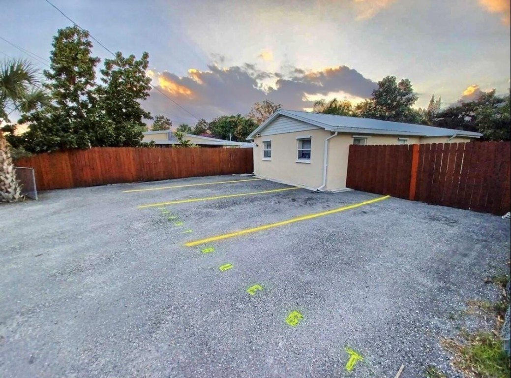 Boulevard Estates - Residential Lease