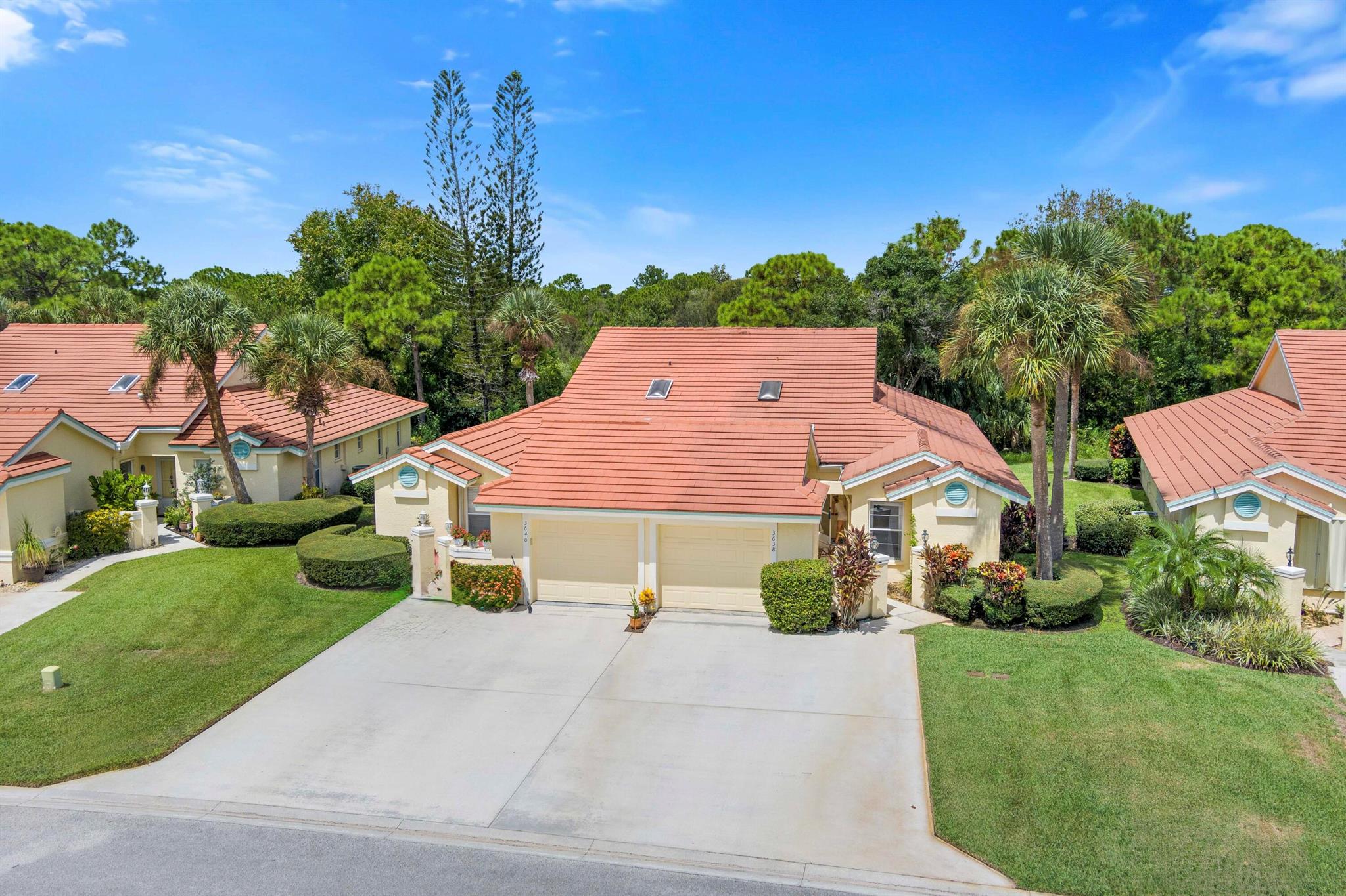 3638 SW Whispering Sound Drive