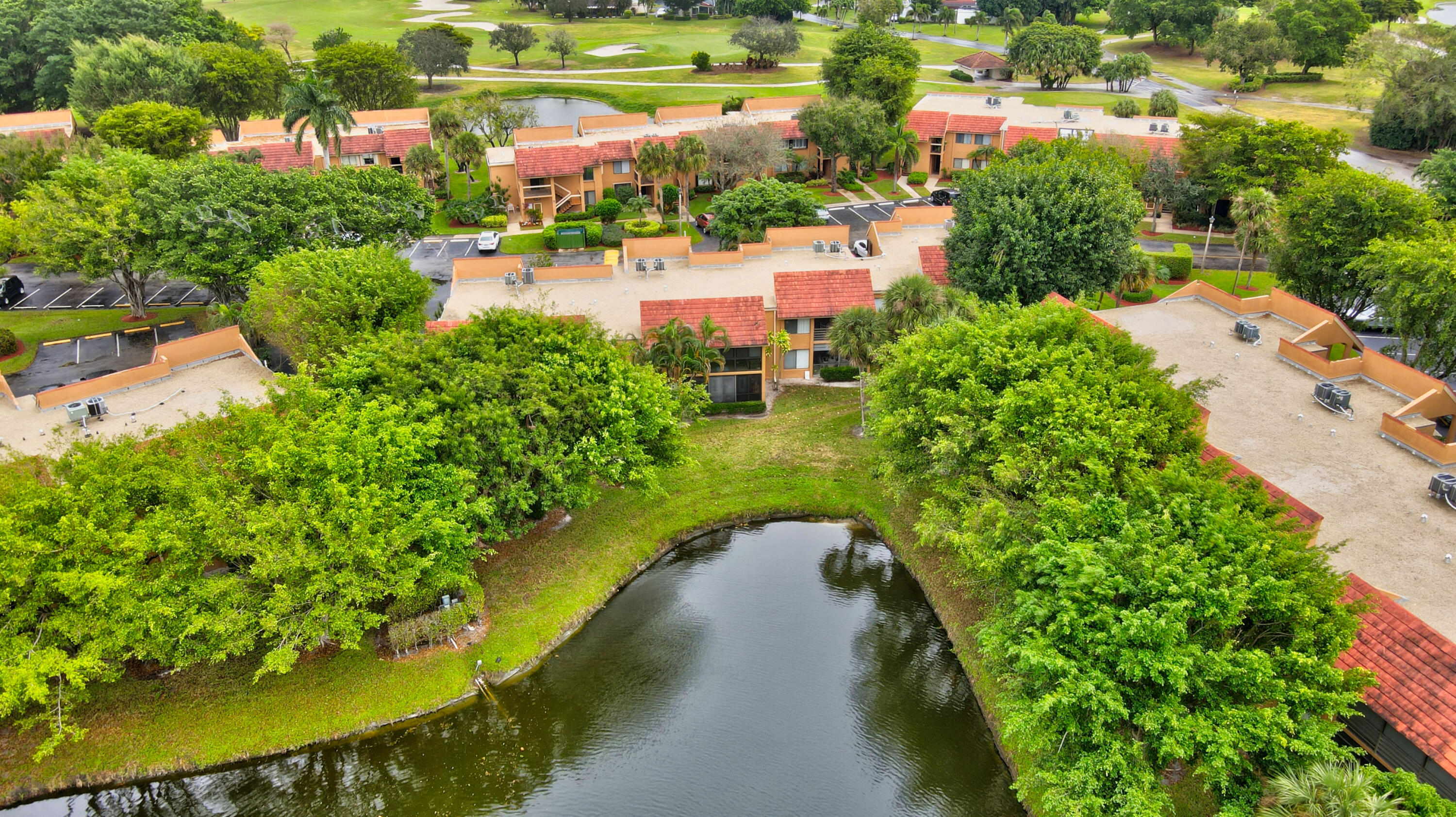 GREEN LAKES CONDO 1 THRU 21 OR3248P1 - Residential