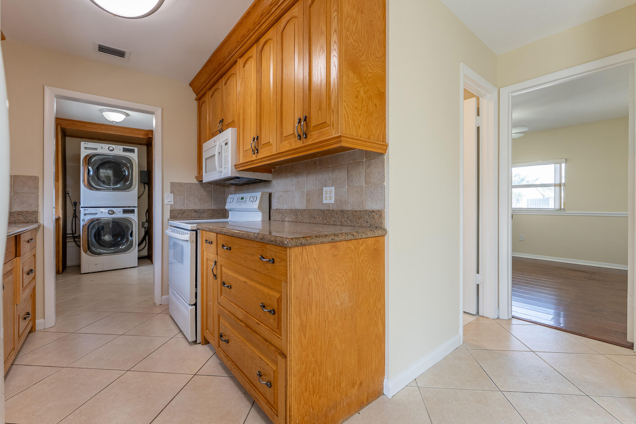 PALM SPRINGS VILLAGE 4 - Residential