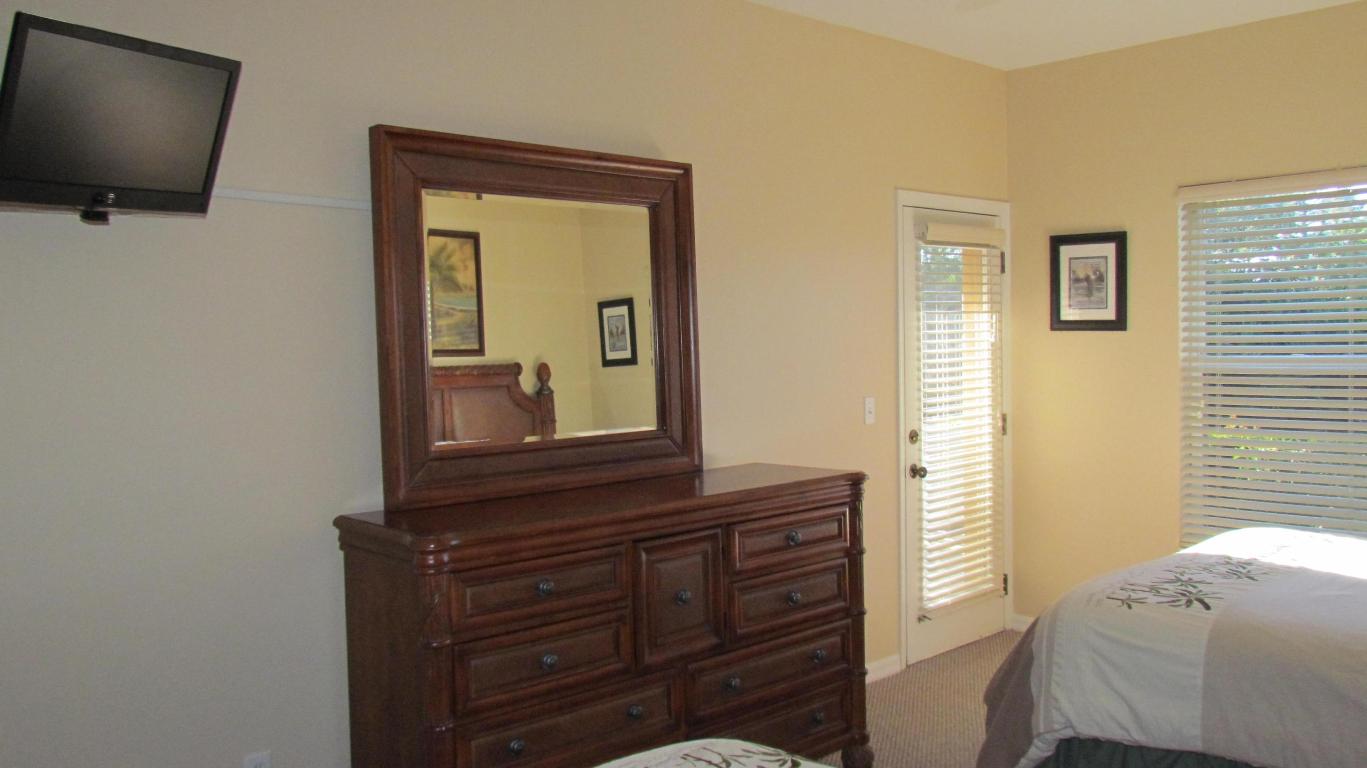 GOLF VILLAS CONDOMINIUM - Residential