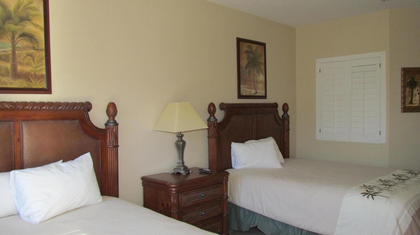 GOLF VILLAS CONDOMINIUM - Residential