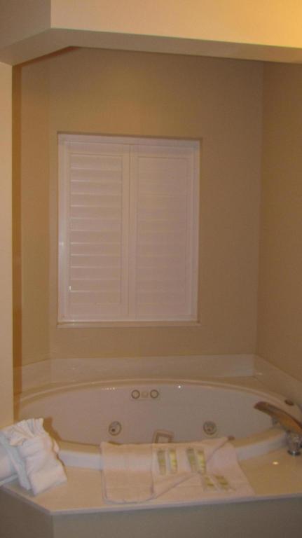 GOLF VILLAS CONDOMINIUM - Residential