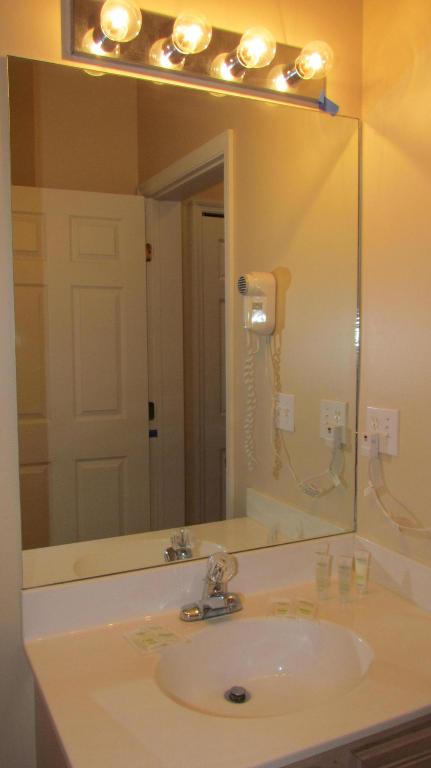 GOLF VILLAS CONDOMINIUM - Residential