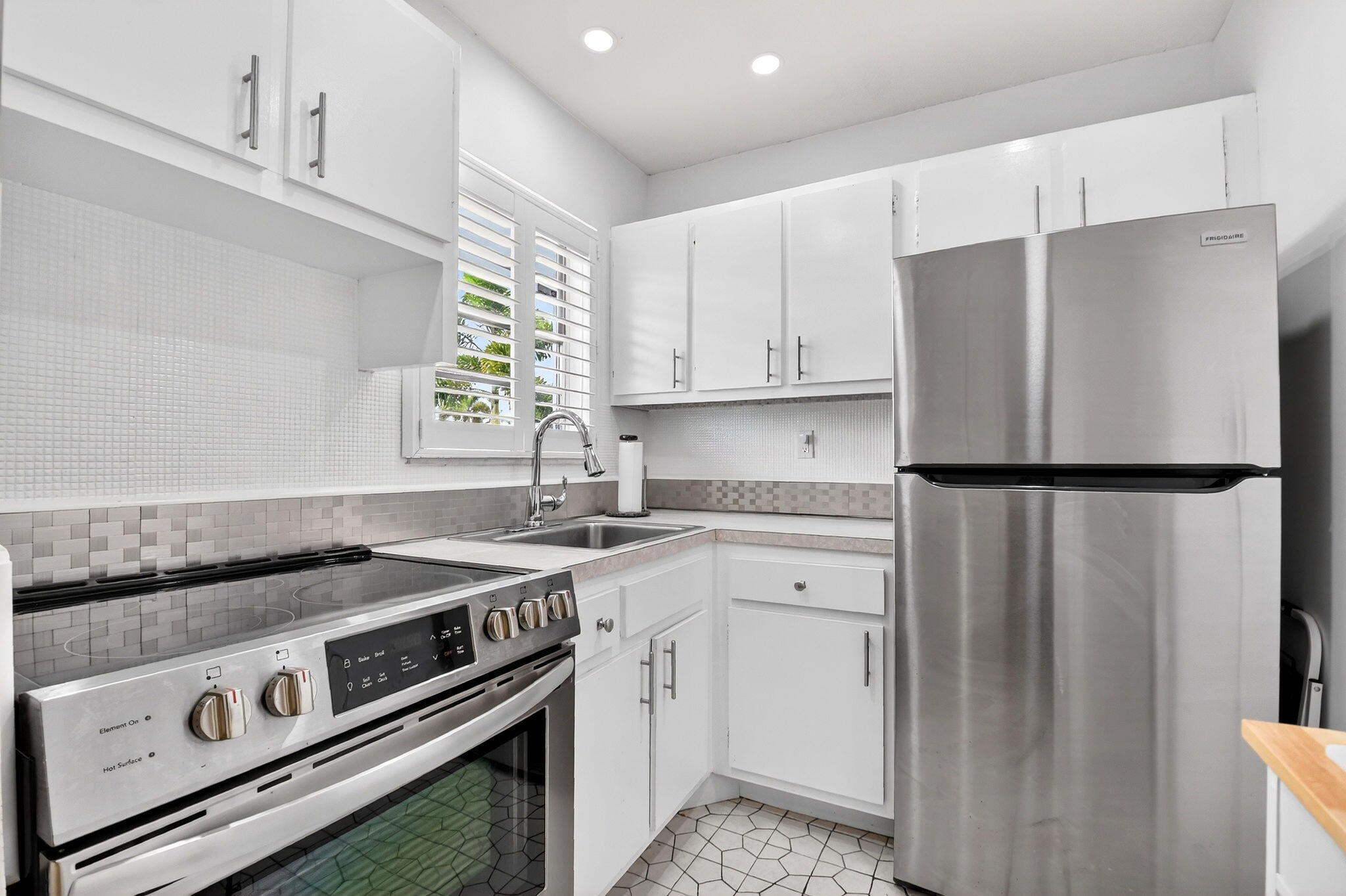 LEISUREVILLE LAKE CONDO - Residential