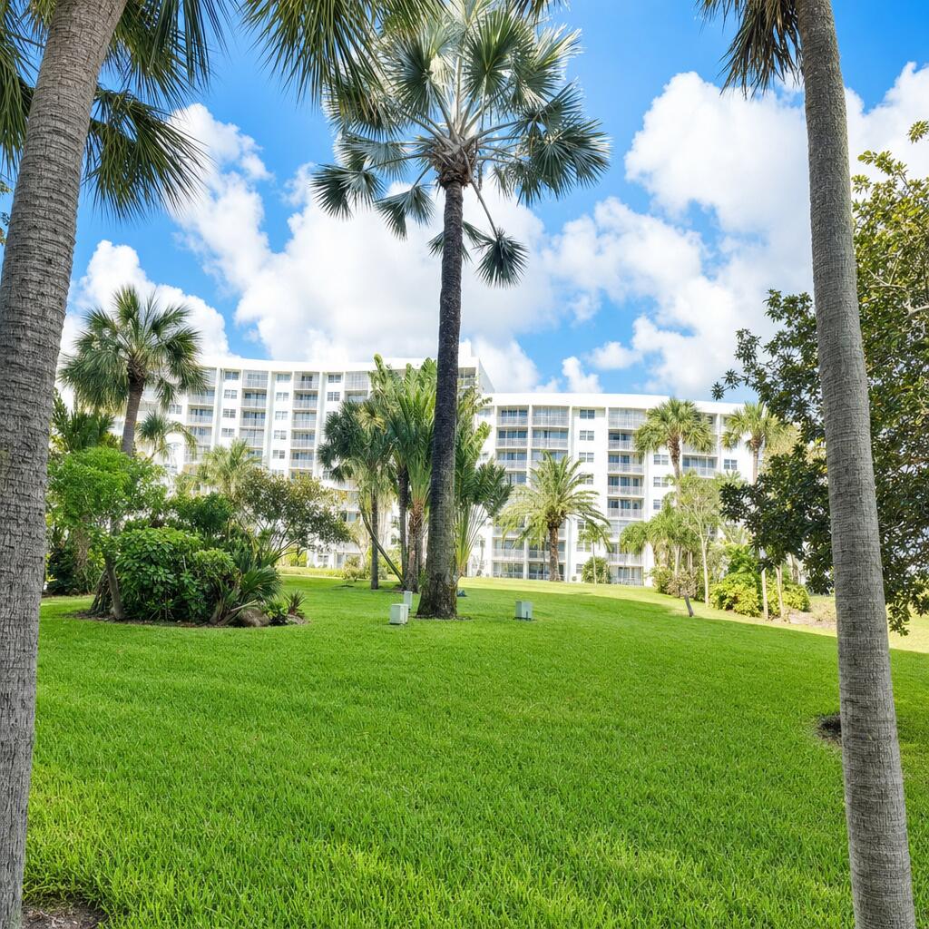 Photo of 2731 NE 14TH St #421, Pompano Beach, FL 33062 (MLS # B26059729)