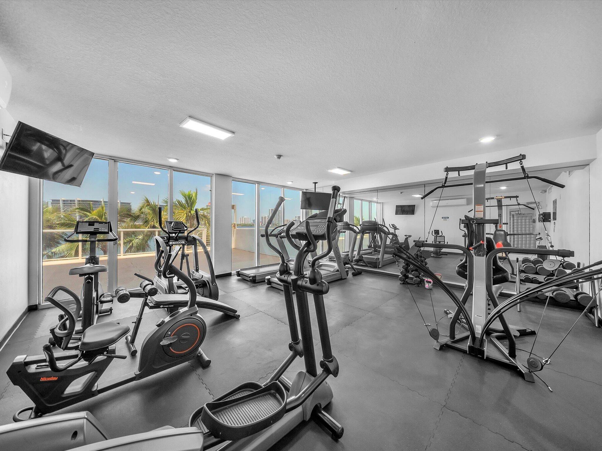 18100 N Bay Road 707