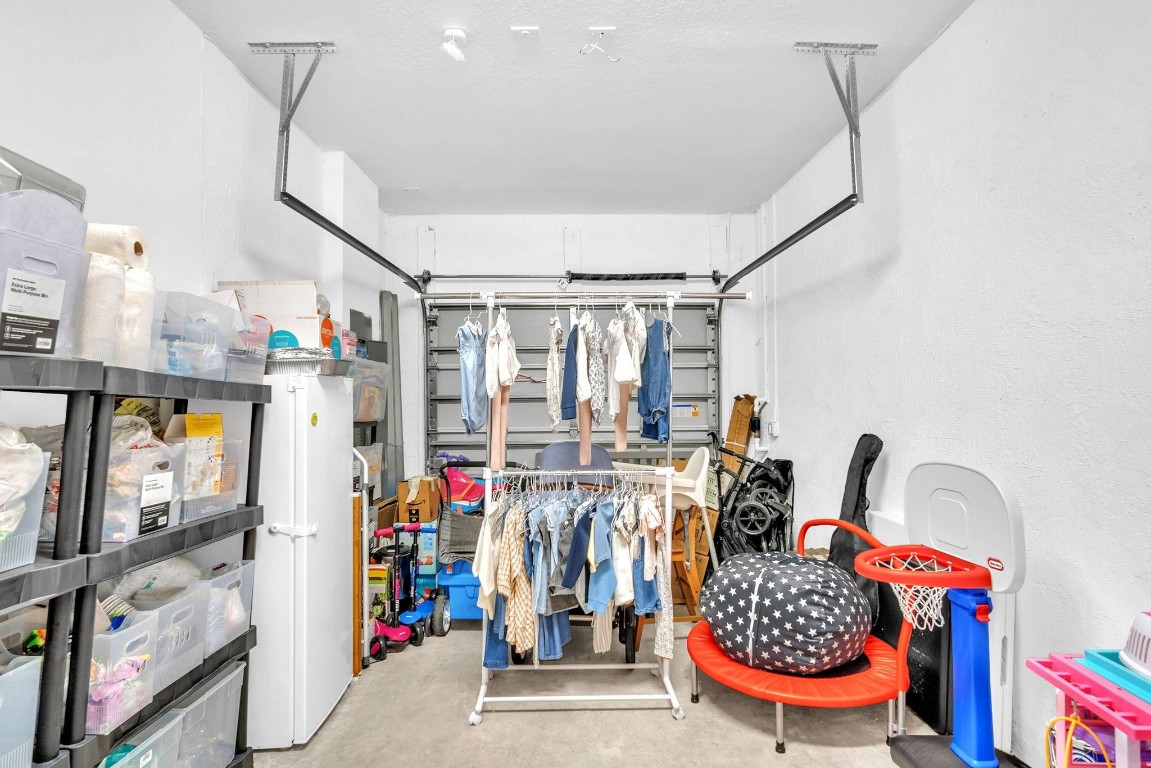 Vista Lago - Residential