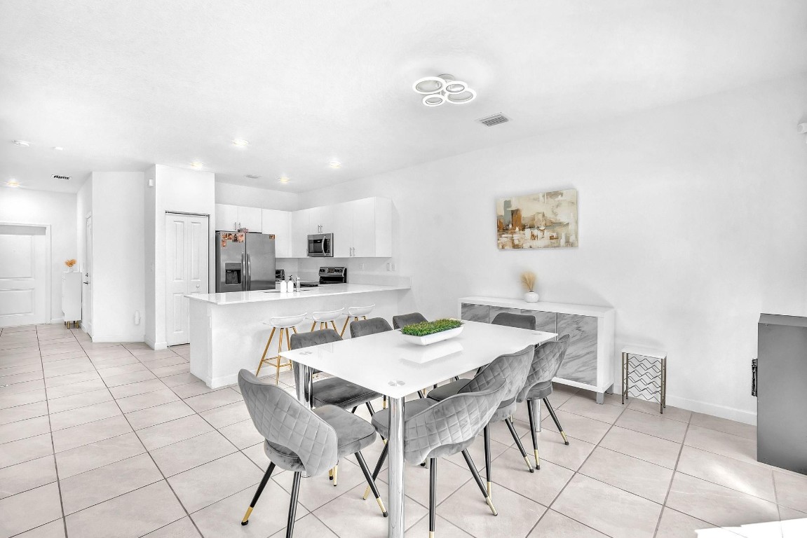 Vista Lago - Residential