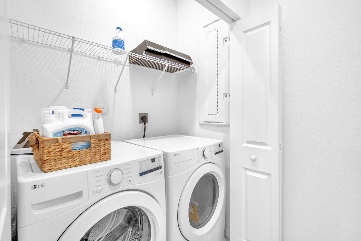 Vista Lago - Residential