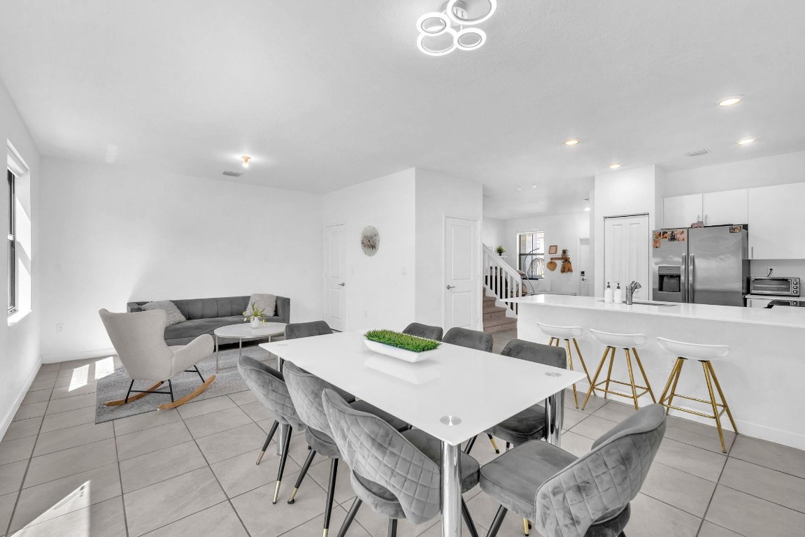 Vista Lago - Residential