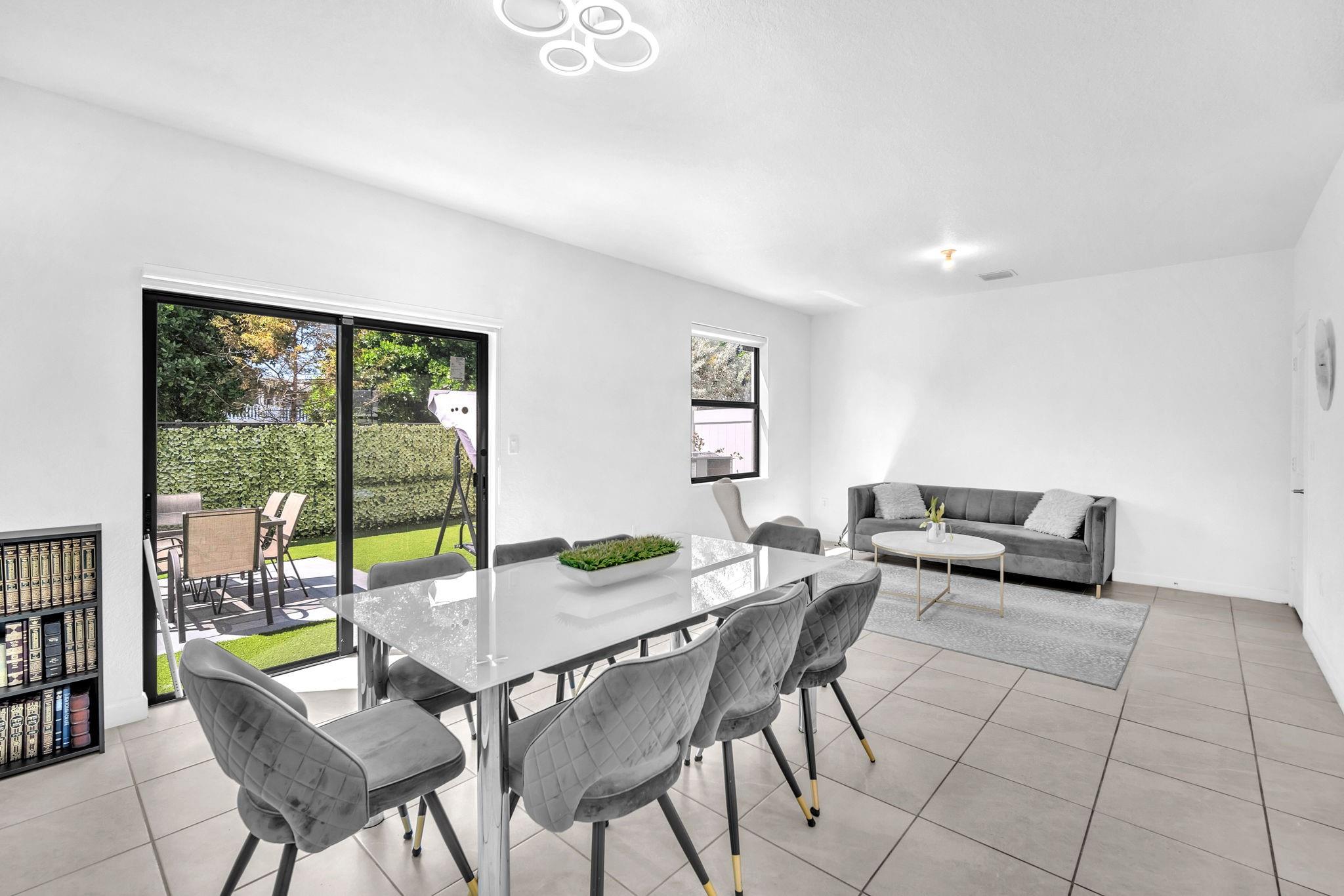 Vista Lago - Residential