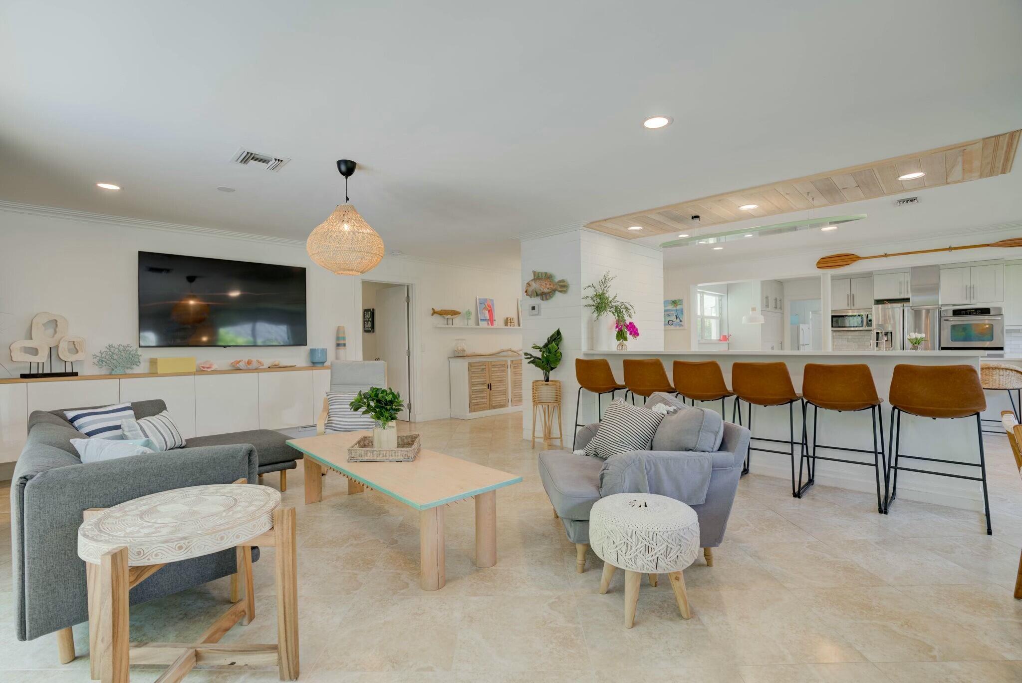 COUNTRY CLUB ADD TO VILLA - Residential Lease