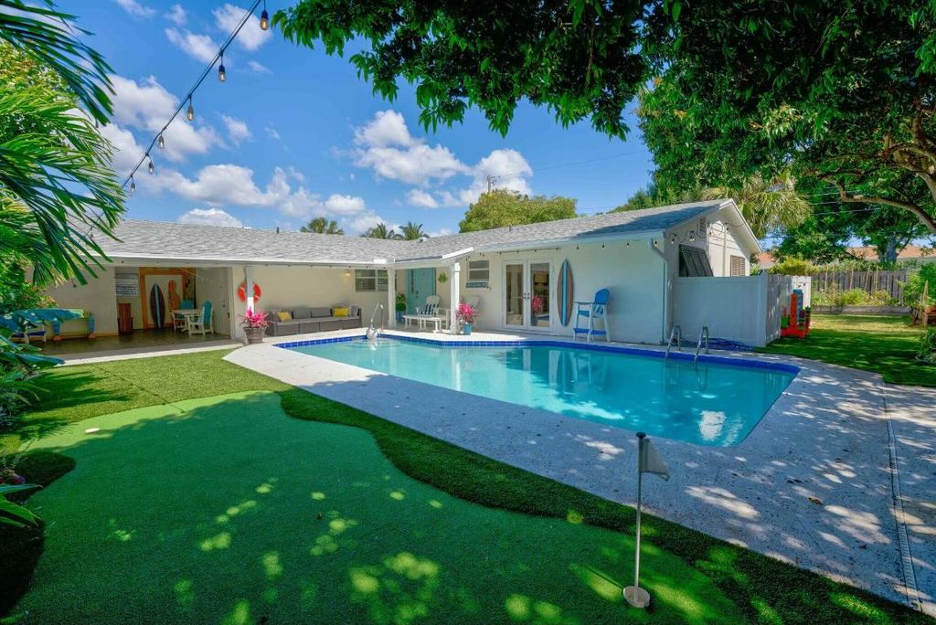 Photo of 547 Marlin Road, North Palm Beach, FL 33408 (MLS # R11145994)