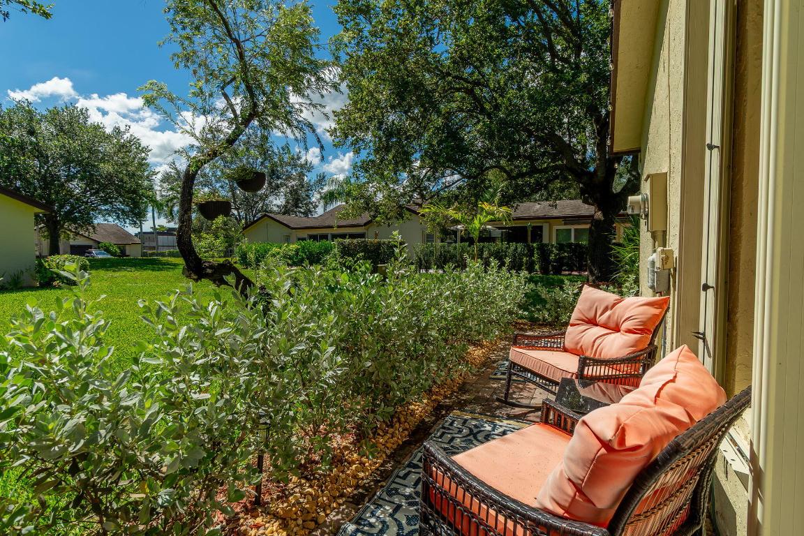 VILLAGE WALK - Residential