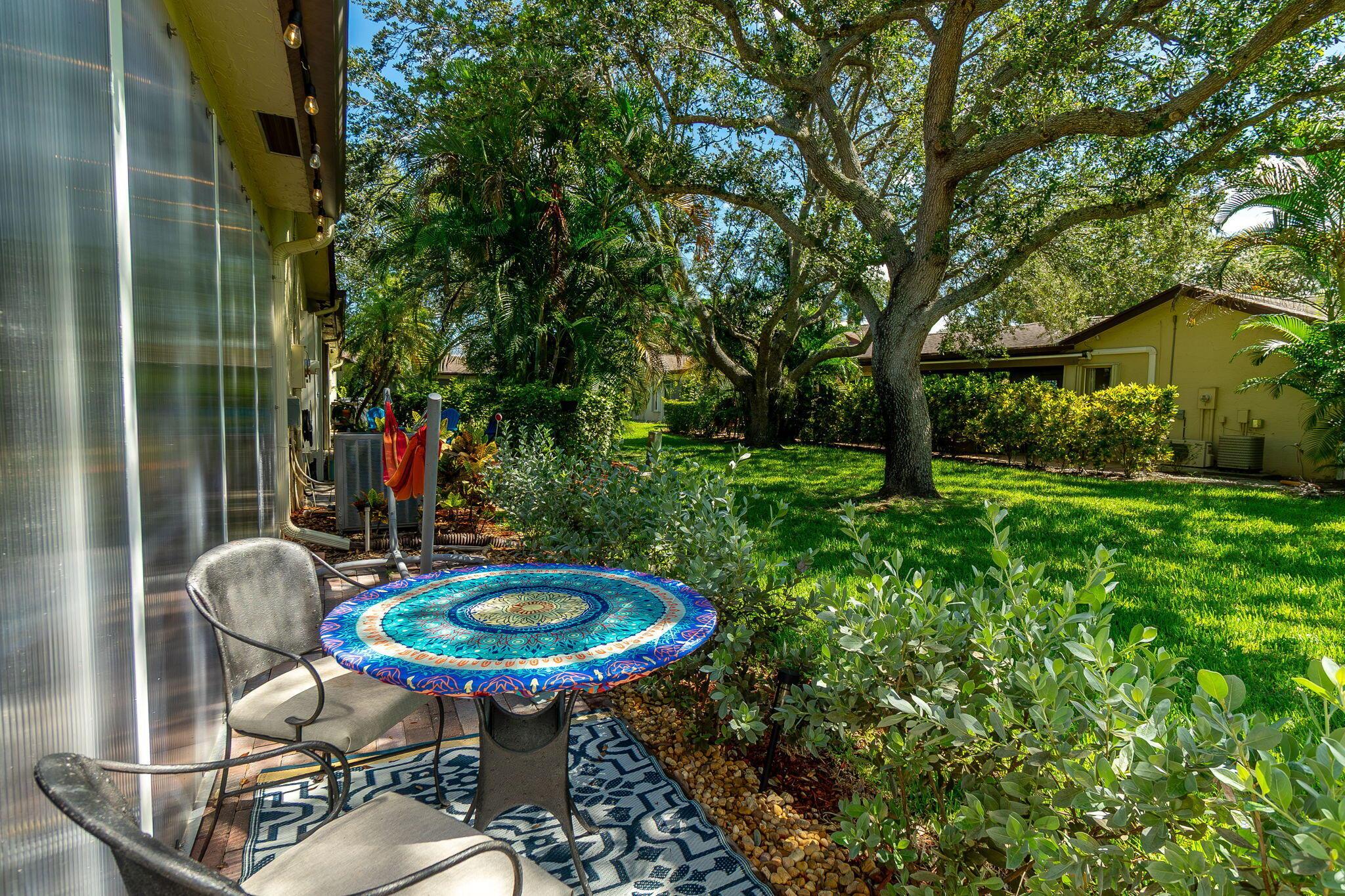 VILLAGE WALK - Residential