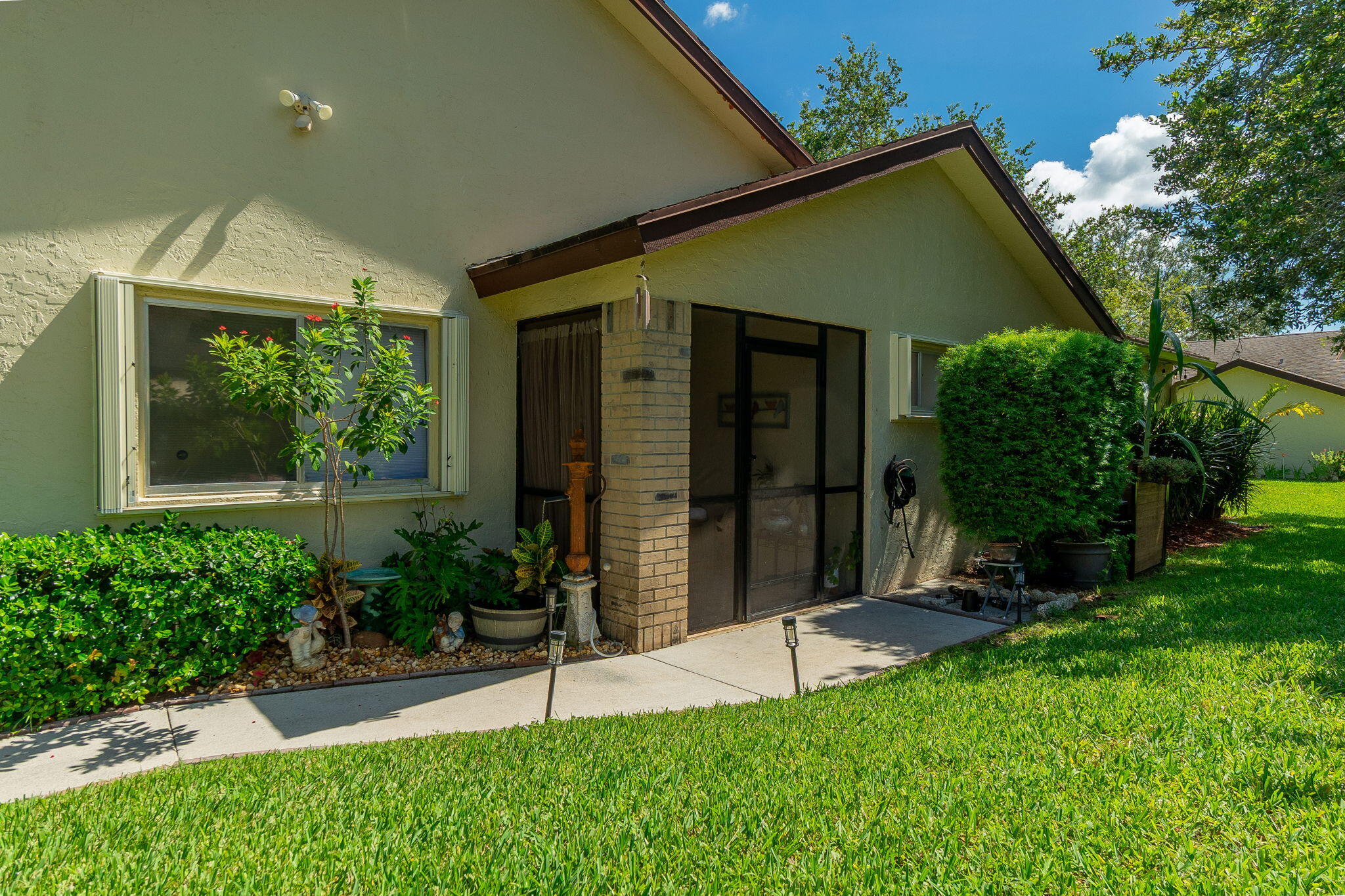 VILLAGE WALK - Residential