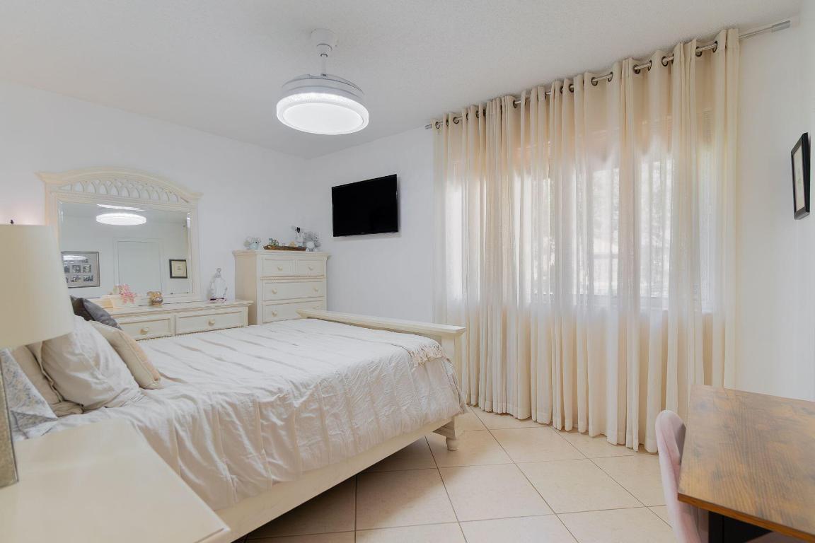 VILLAGE WALK - Residential