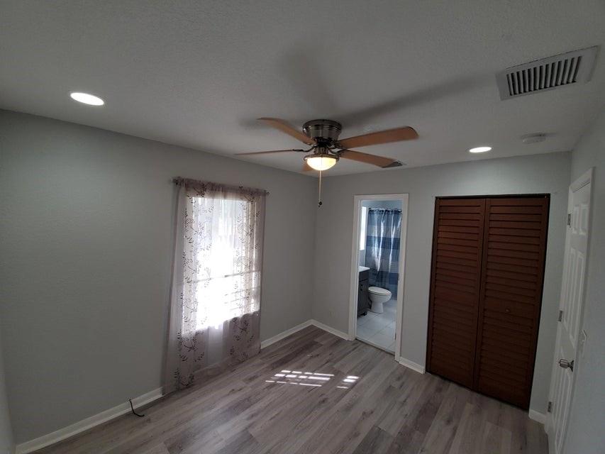 36-47-42 POR SE1/4 OF SE1 - Residential