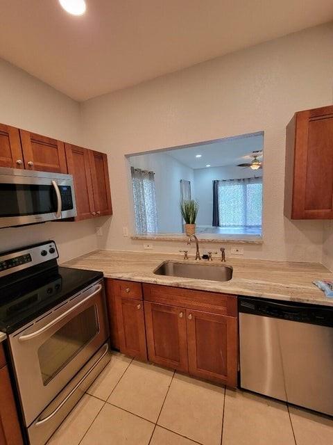 View photos, virtual tours, details... 197 NW Eller St