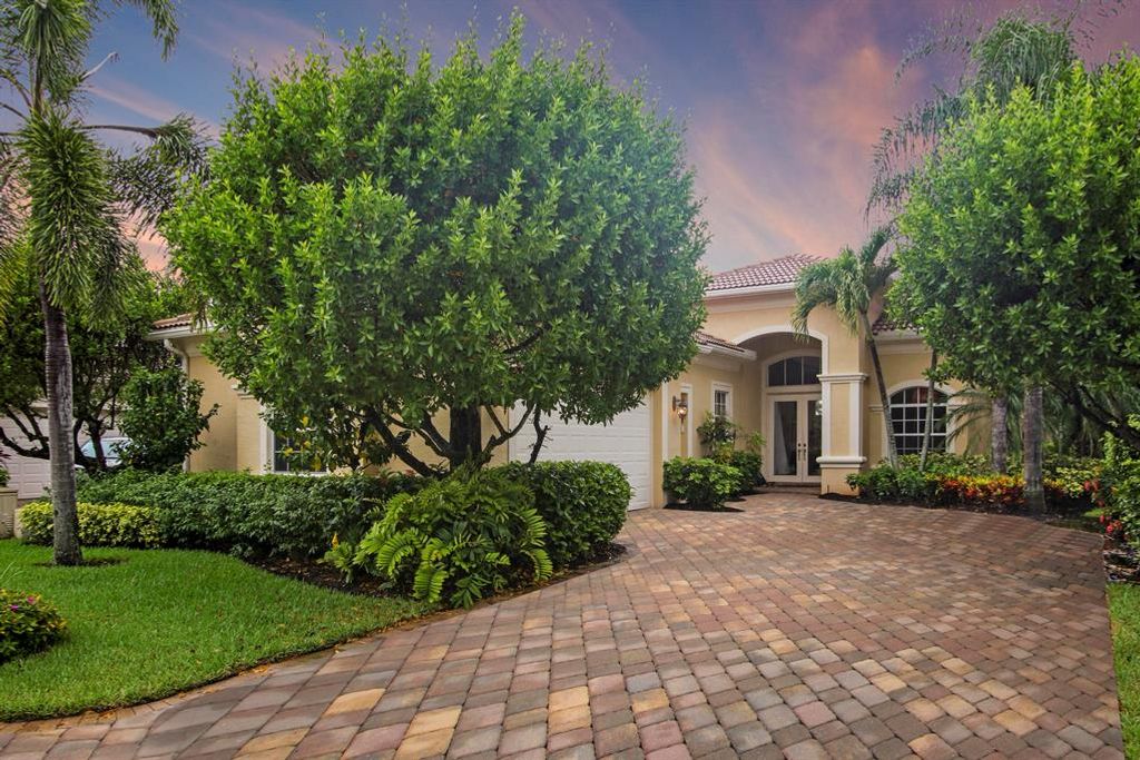 Photo of 275 Porto Vecchio Way, Palm Beach Gardens, FL 33418 (MLS # R10694799)