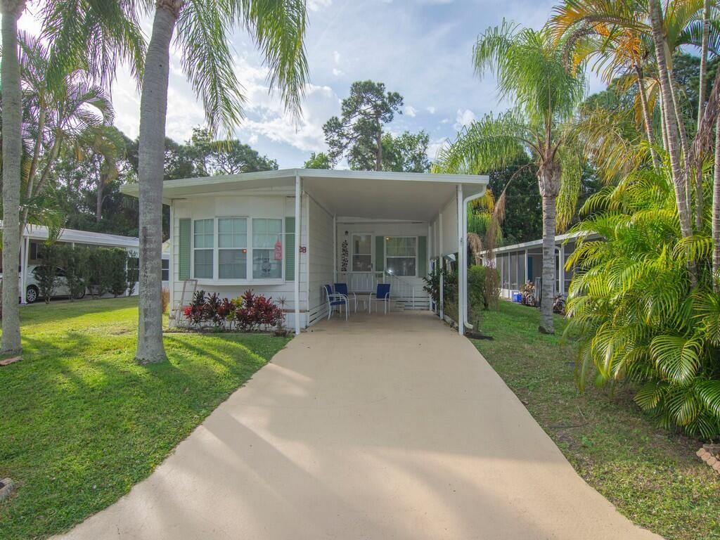 Photo of 28 Montilla Way, Port Saint Lucie, FL 34952 (MLS # R10962479)