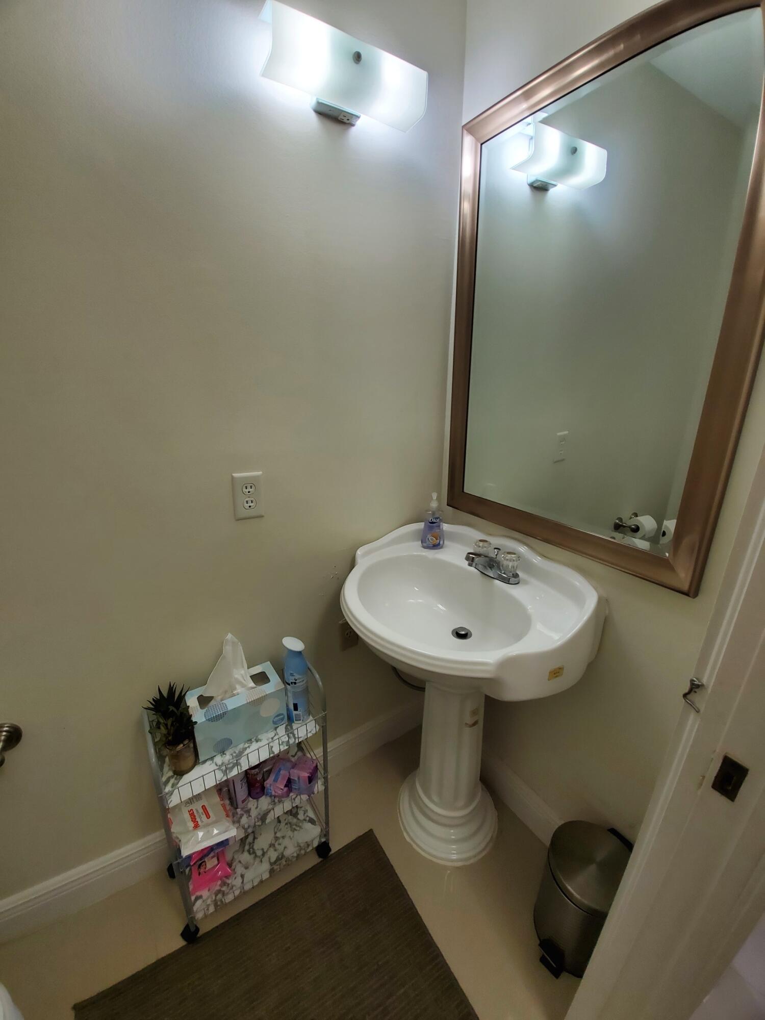 837 SE 8th Avenue SE 203