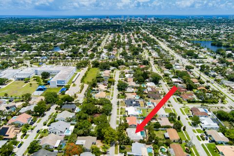 Tiny photo for 1348 SW 4th Street, Boca Raton, FL 33486 (MLS # B26032939)