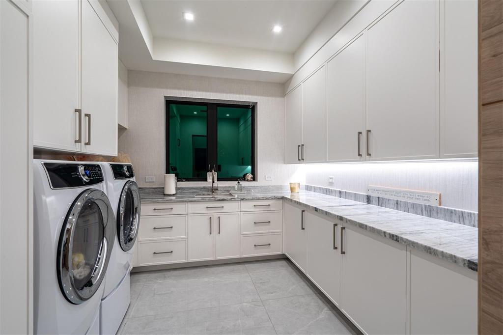 ISLA BAHIA - Residential