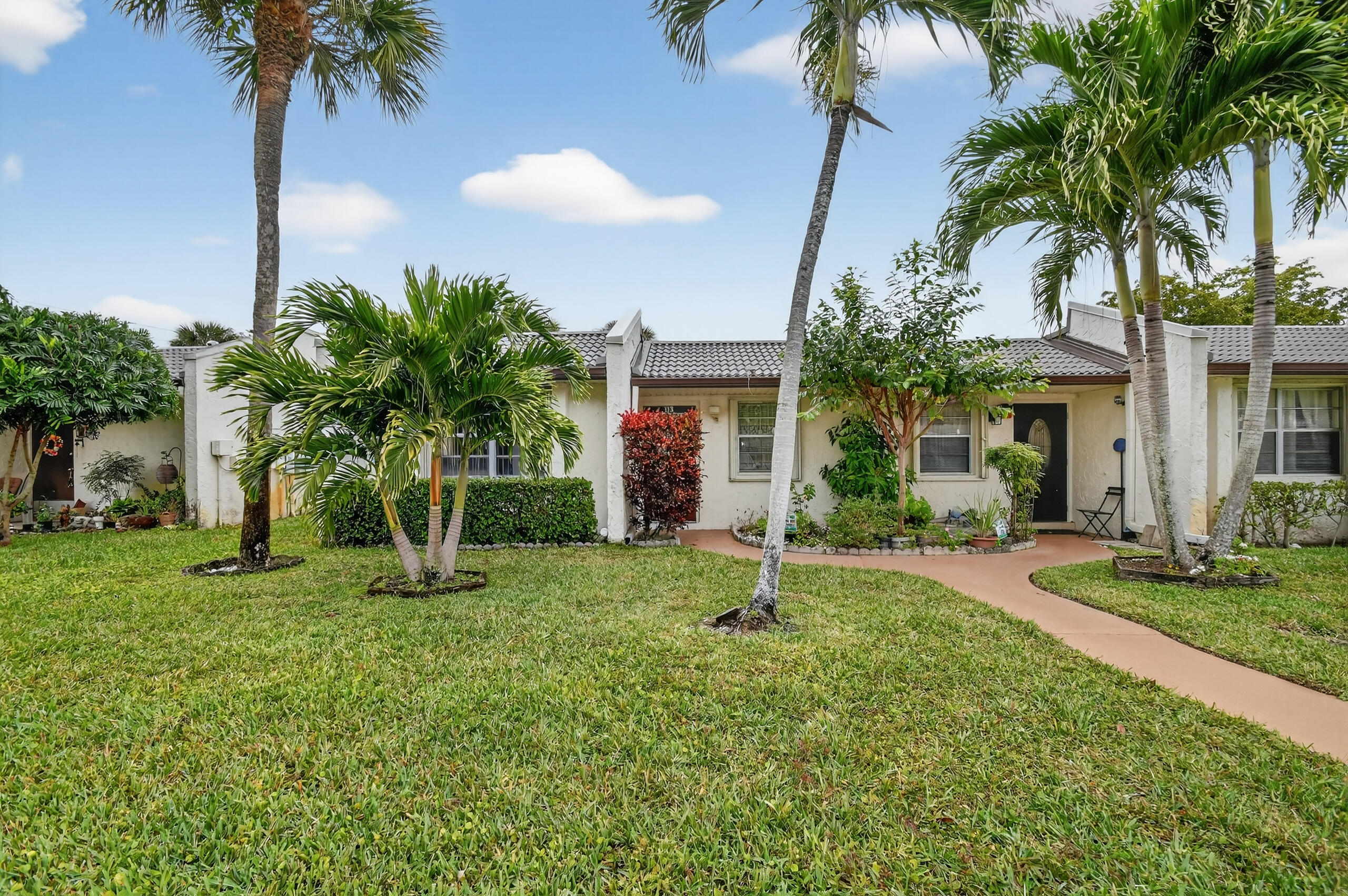 GOLDEN LAKES VILLAGE CONDO G - Residential