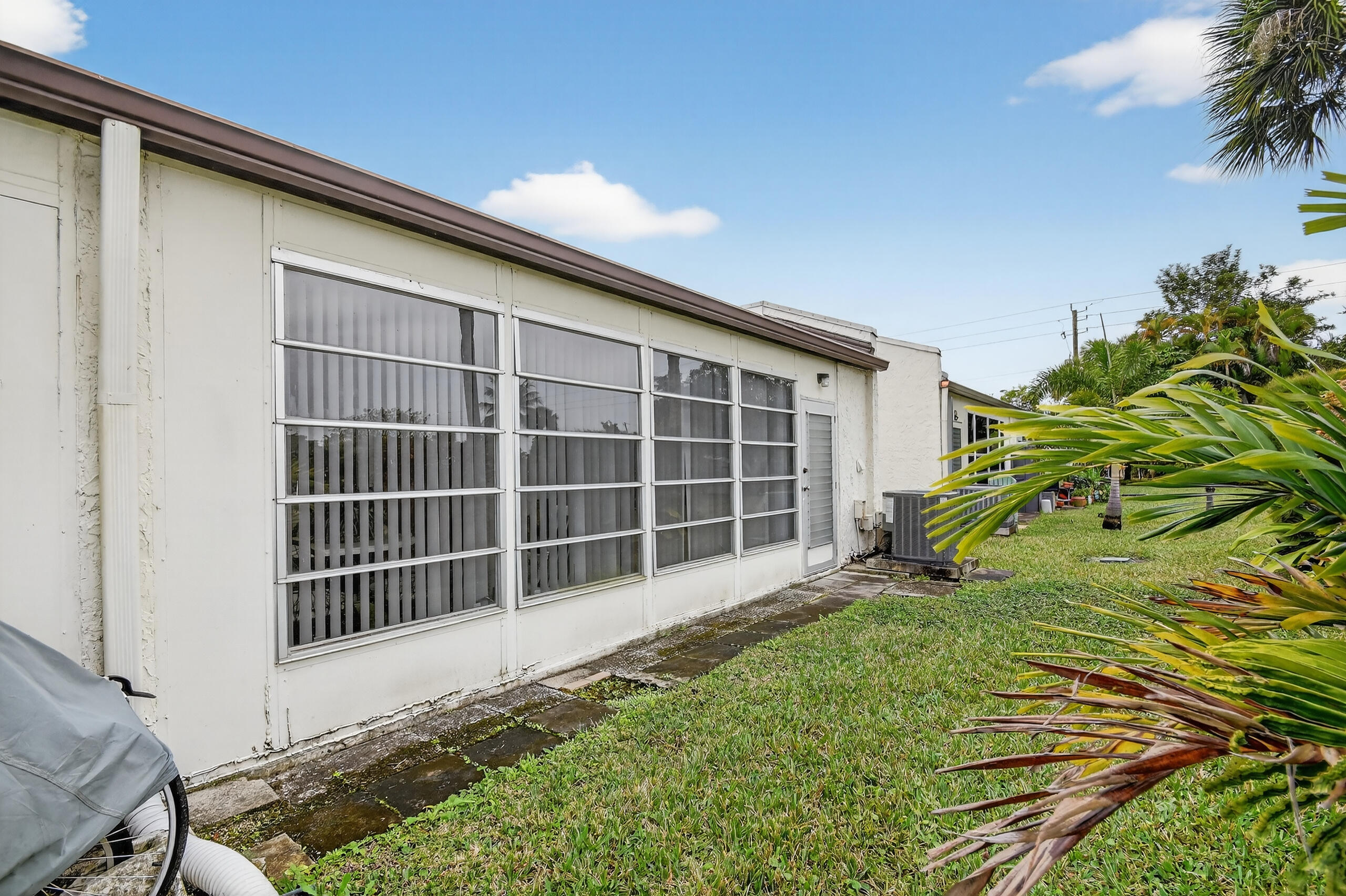 GOLDEN LAKES VILLAGE CONDO G - Residential
