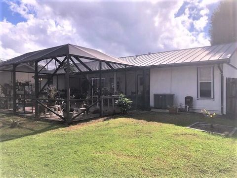 A home in Port Saint Lucie