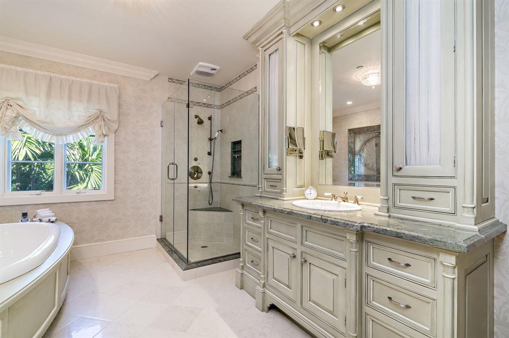 ROYAL PARK - Residential