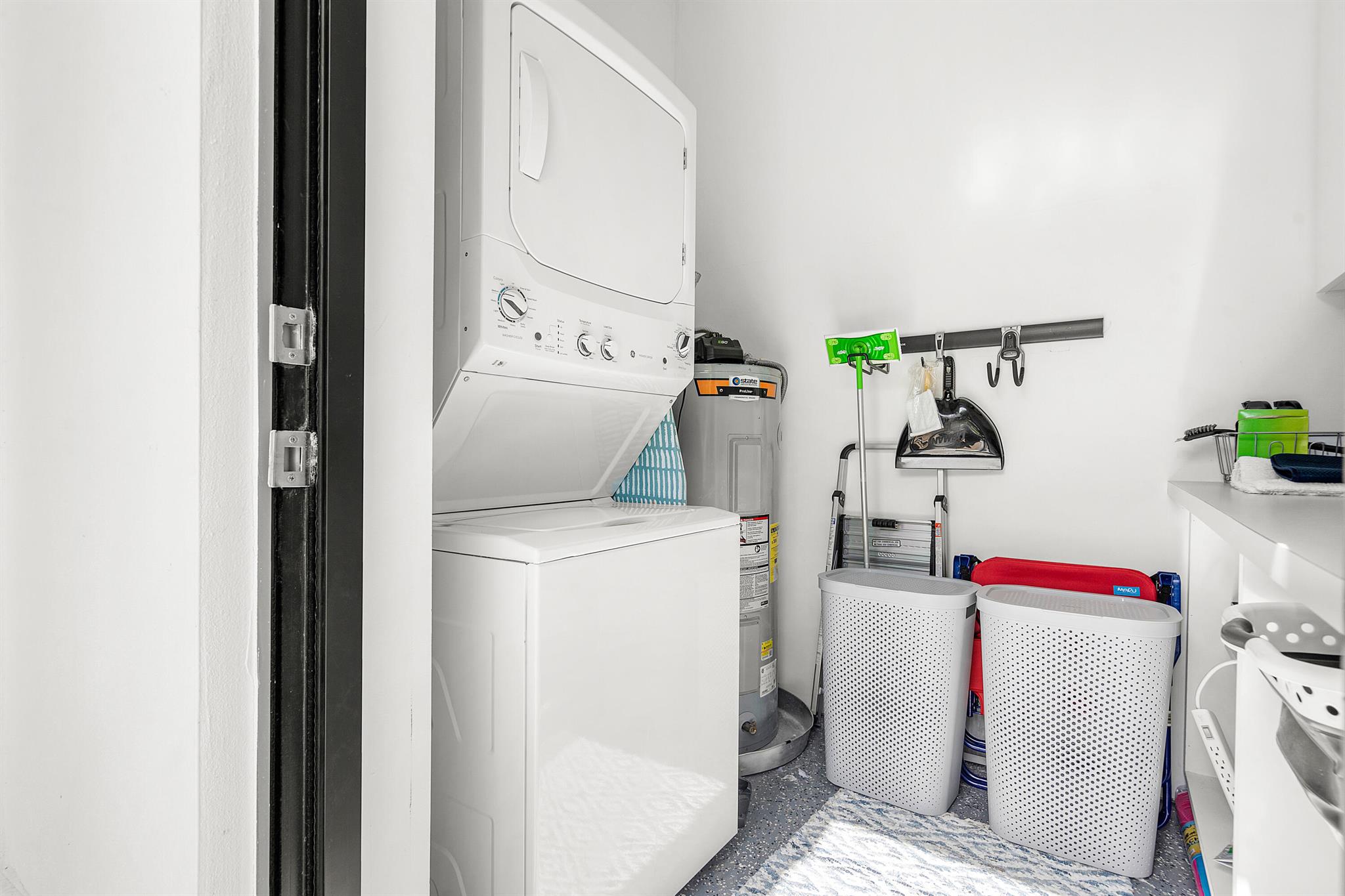 SHORE VIEW - Residential Lease