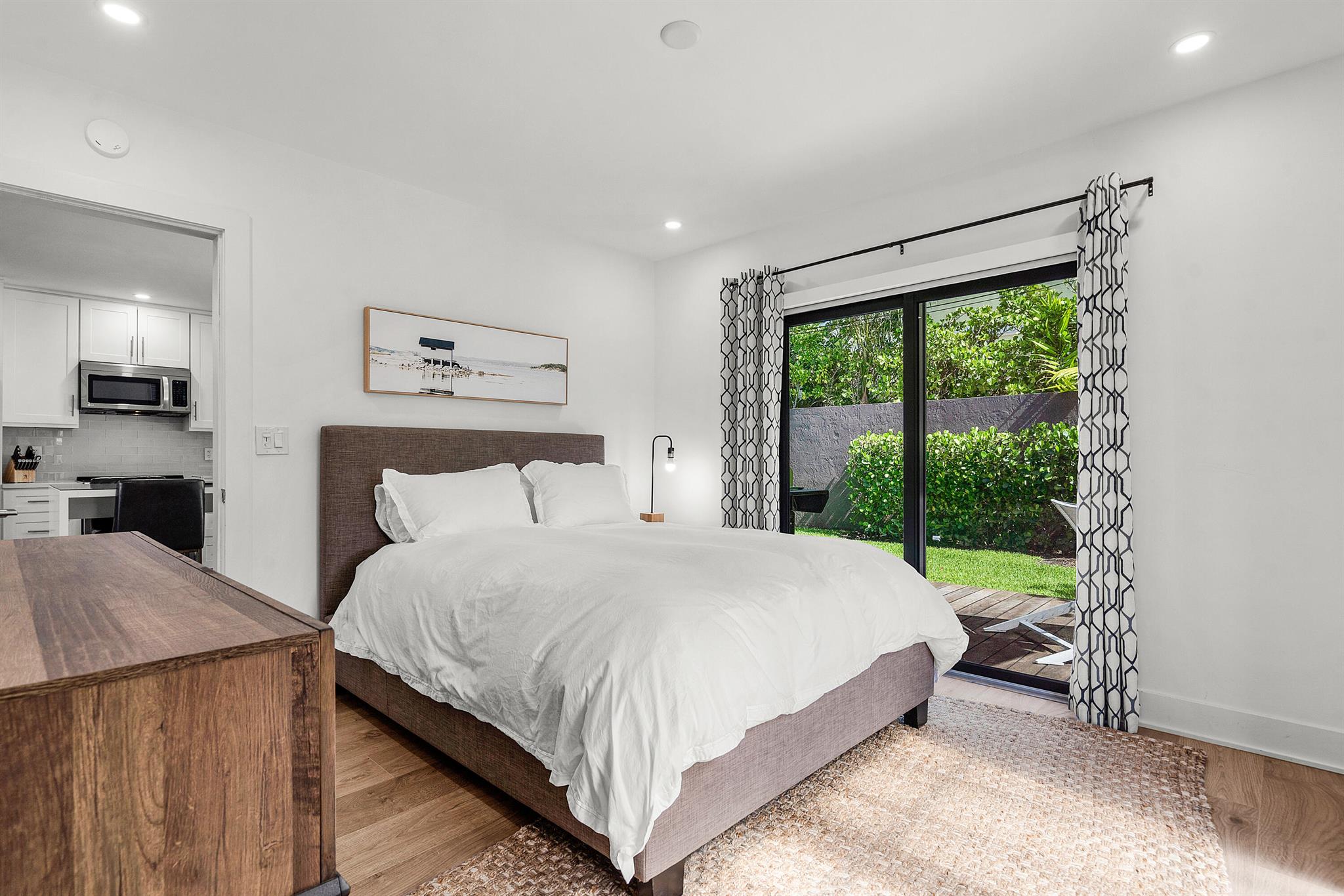 SHORE VIEW - Residential Lease