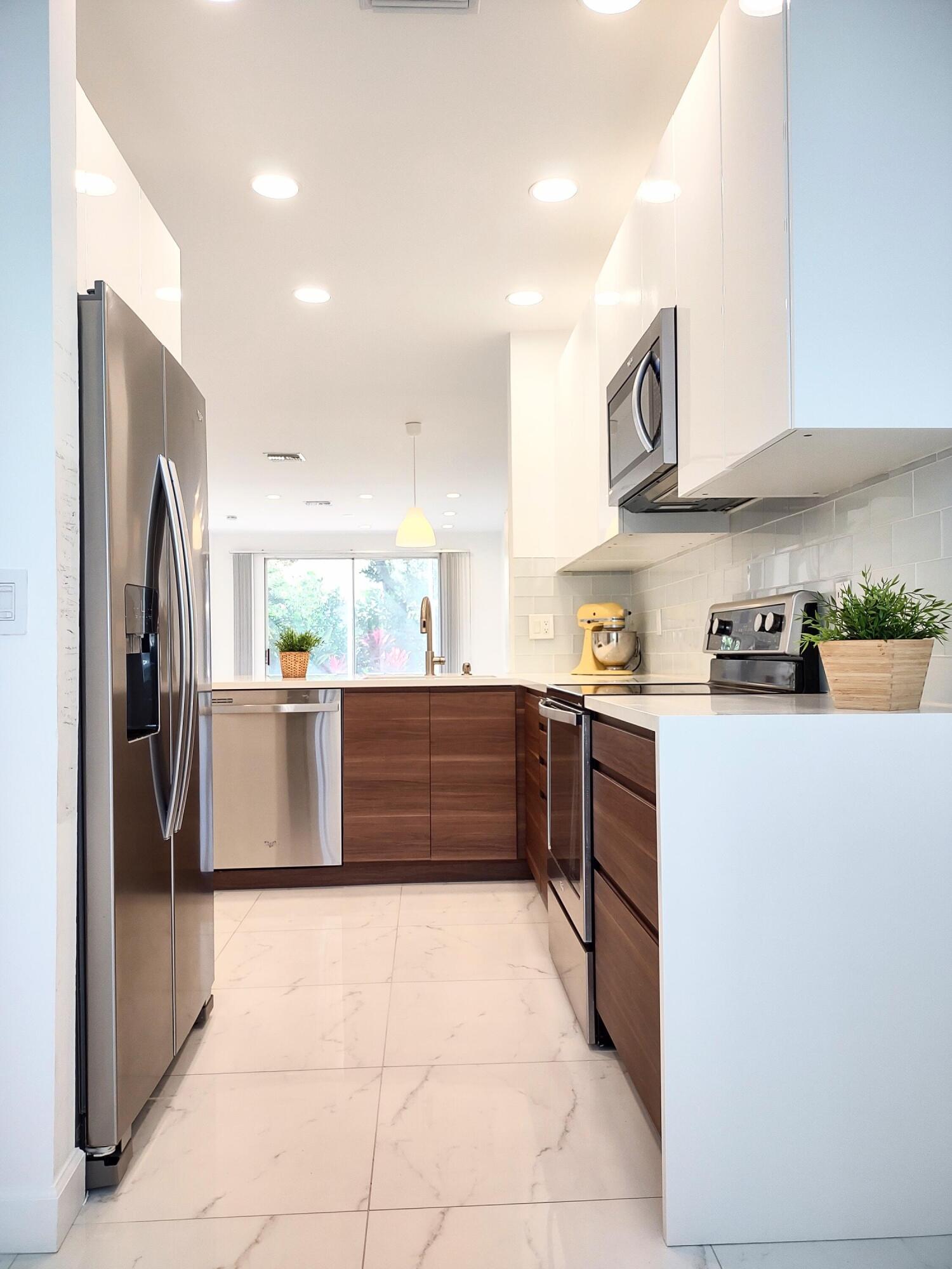 Plum At Boca Pointe - Residential
