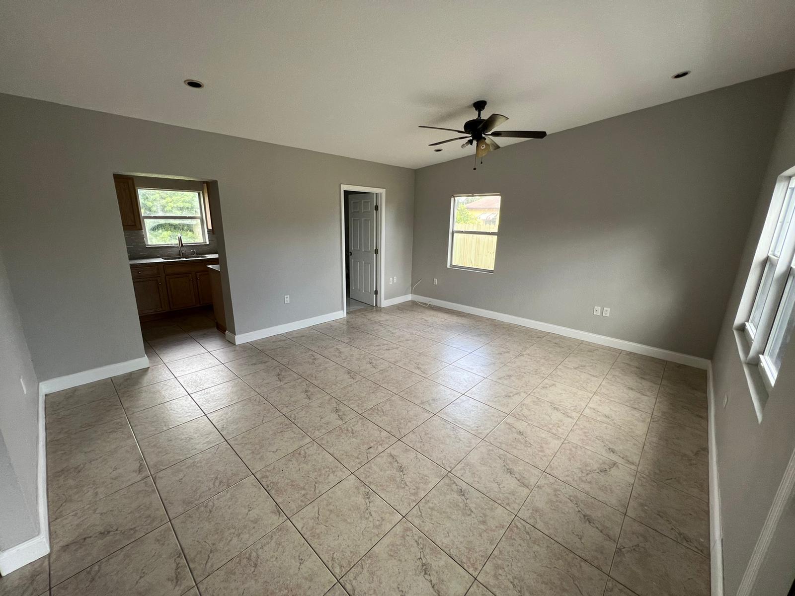 BREEZY ACRES - Residential Lease