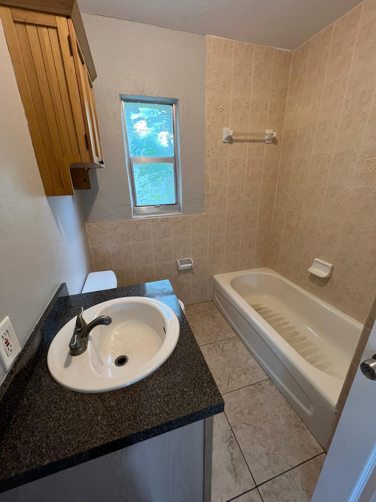 BREEZY ACRES - Residential Lease