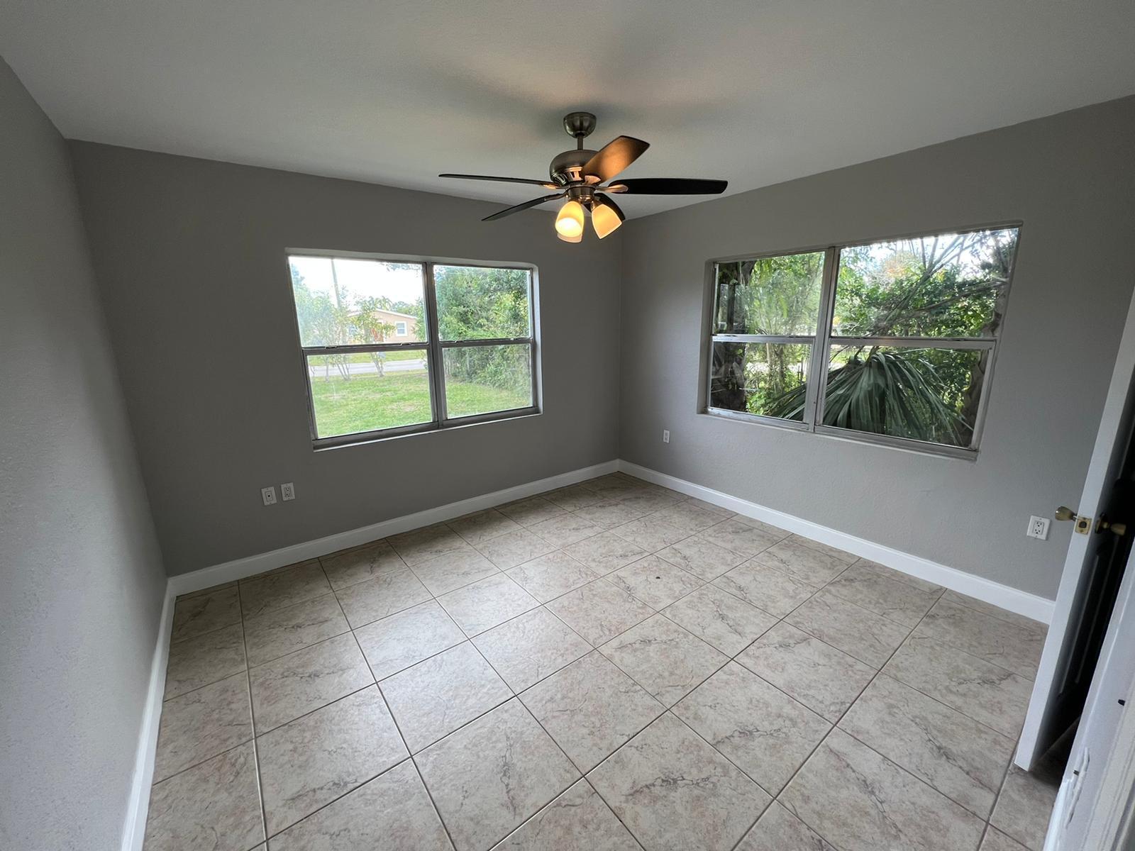 BREEZY ACRES - Residential Lease