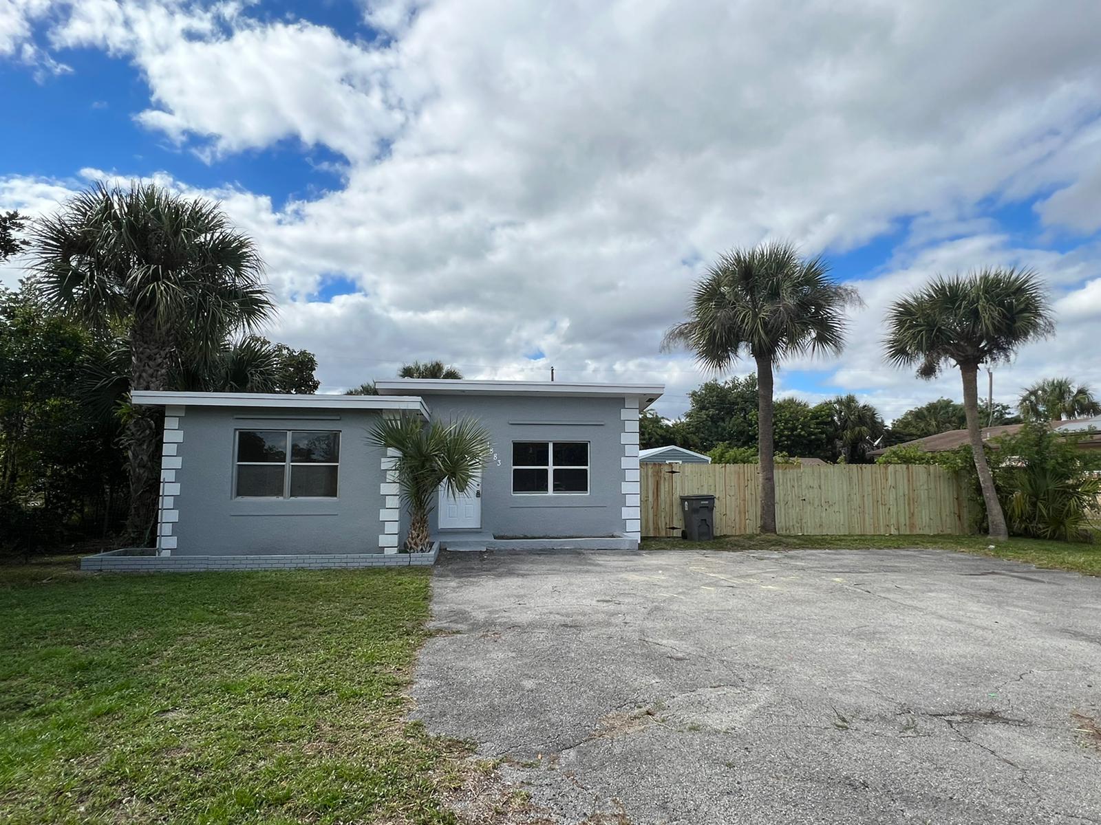 BREEZY ACRES - Residential Lease