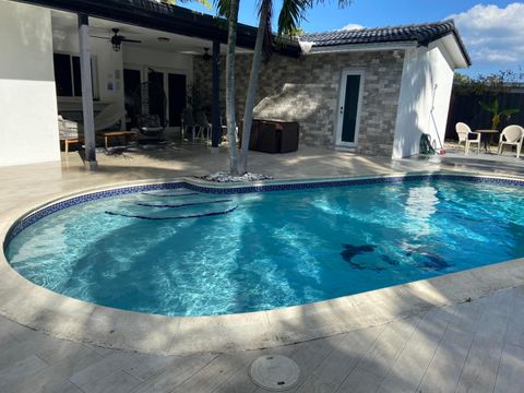 Tiny photo for 5424 Garfield Street, Hollywood, FL 33021 (MLS # B26049650)